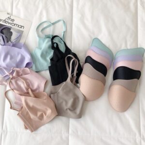 𝐴𝐼𝑅𝐼 ชุดชั้นในไม่มีลายหลากสี ทรงเสื้อในดันอก+ผ้านุ่ม